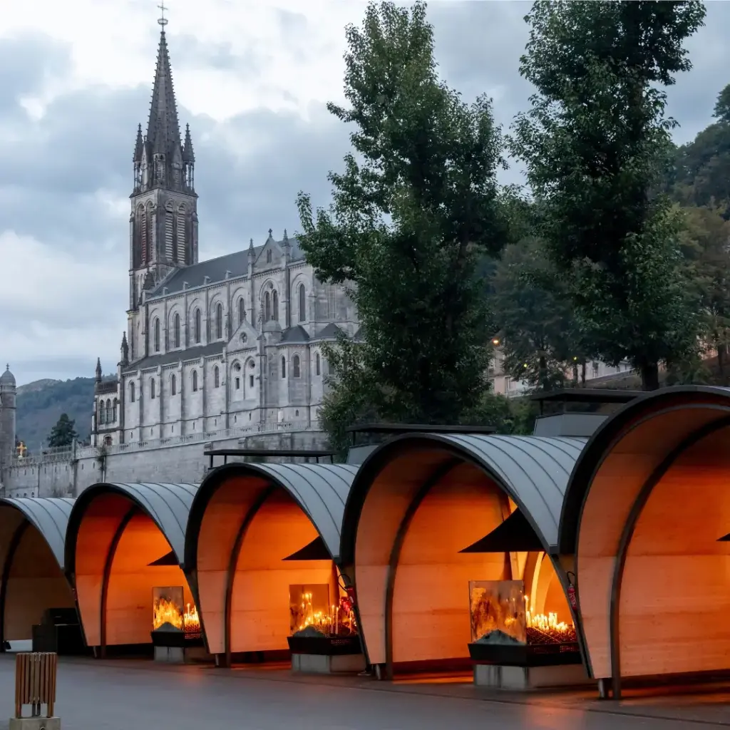 Kerze in den Kapellen aufstellen (8€)